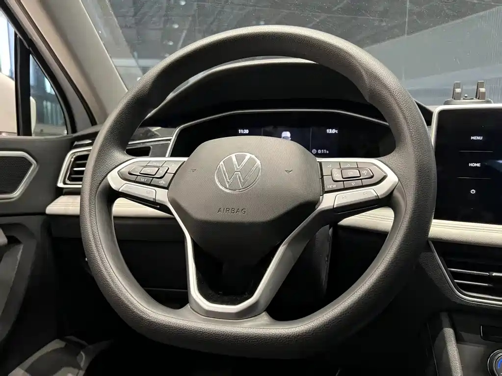 Volkswagen Tiguan L 2022 — фото 7