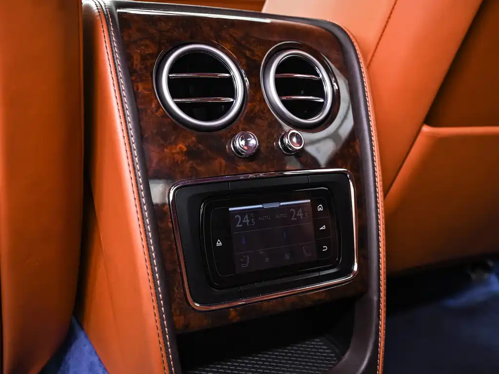 Bentley Flying Spur 2016 — фото 17