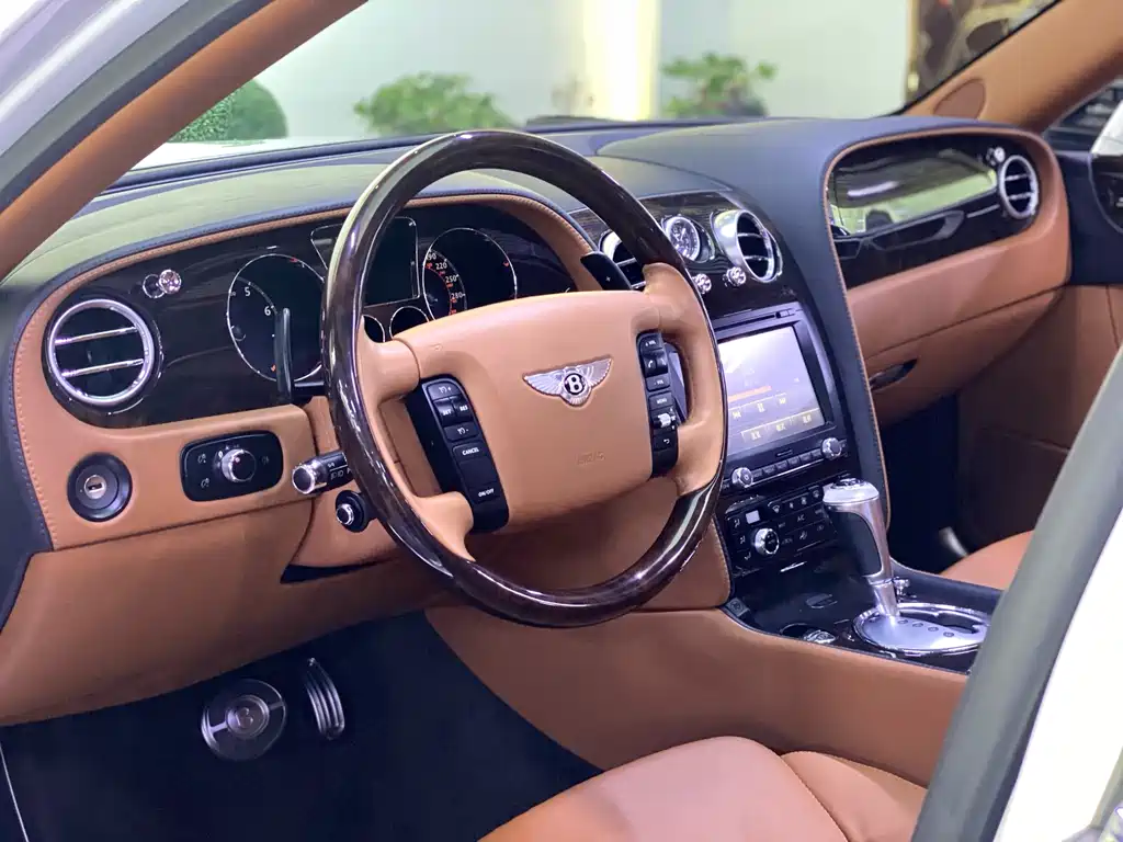Bentley Flying Spur 2012 — фото 6