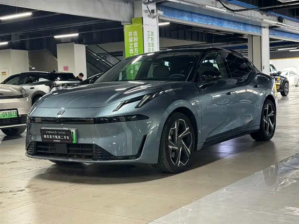 Lynk & Co 07 EM-P 2024 — фото 2