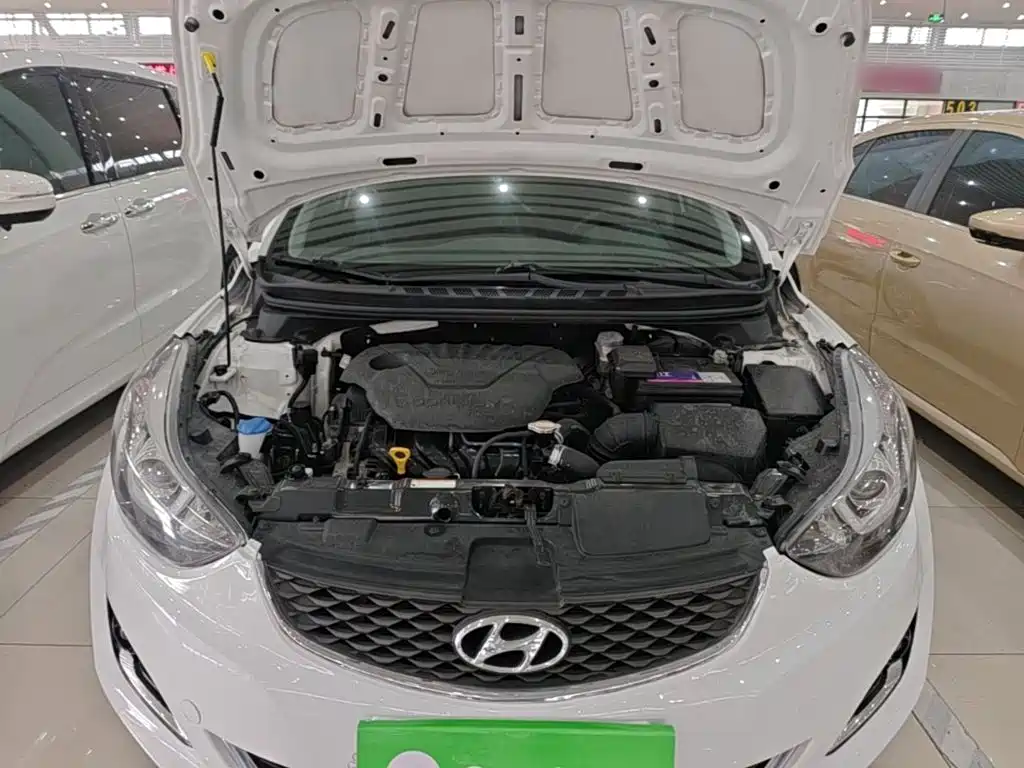 Hyundai Elantra 2016 — фото 20