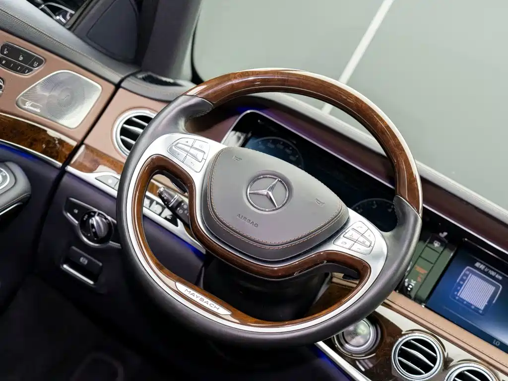 Mercedes-Benz Maybach S-Class 2017 — фото 13
