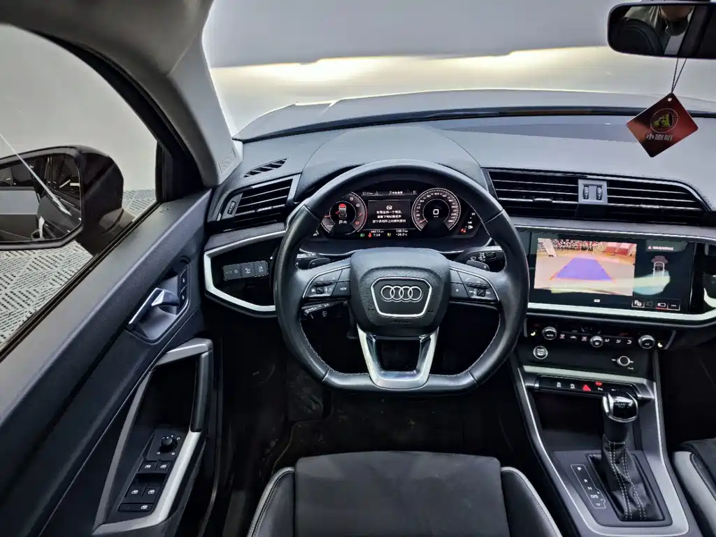 Audi Q3 2023 — фото 10