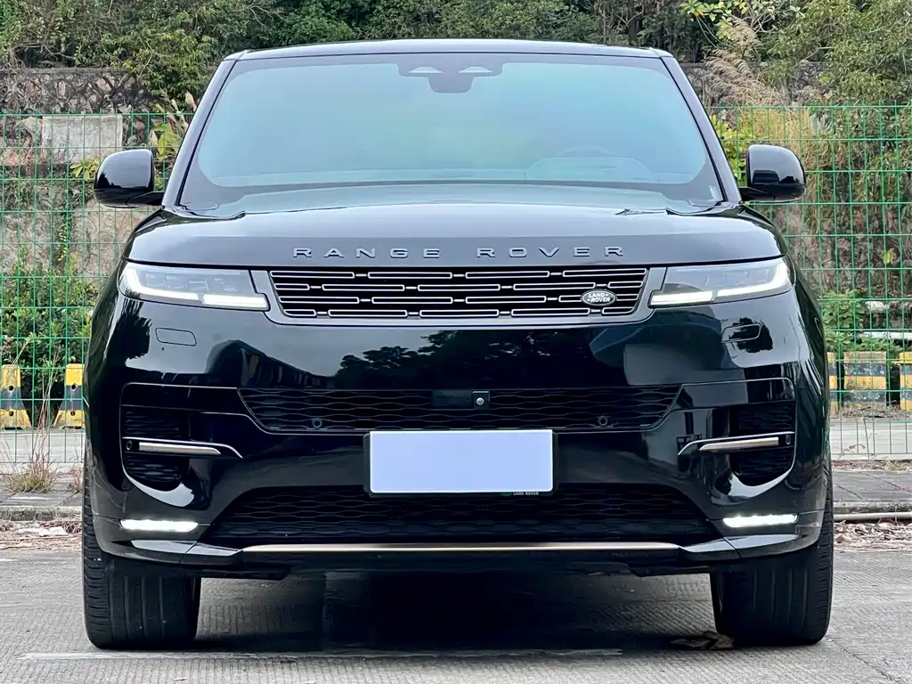 Land Rover Sport 2025 — фото 2