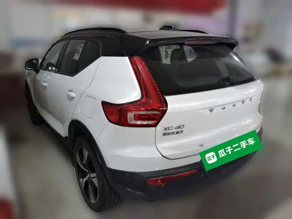 Volvo XC40 NEV 2021 — фото 9