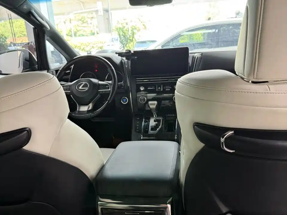 Lexus LM 2023 — фото 14