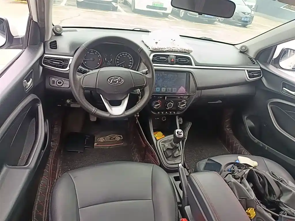 Hyundai Verna 2018 — фото 10