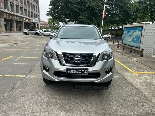 Nissan Terra 2019