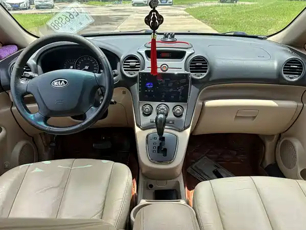 Kia Jiale 2011