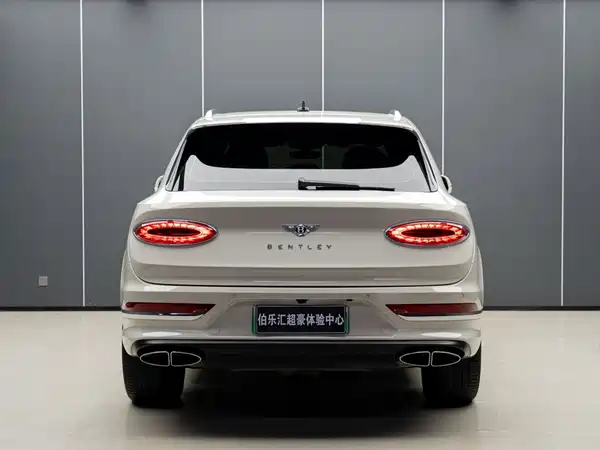 Bentley Bentayga Plug-In Hybrid 2022