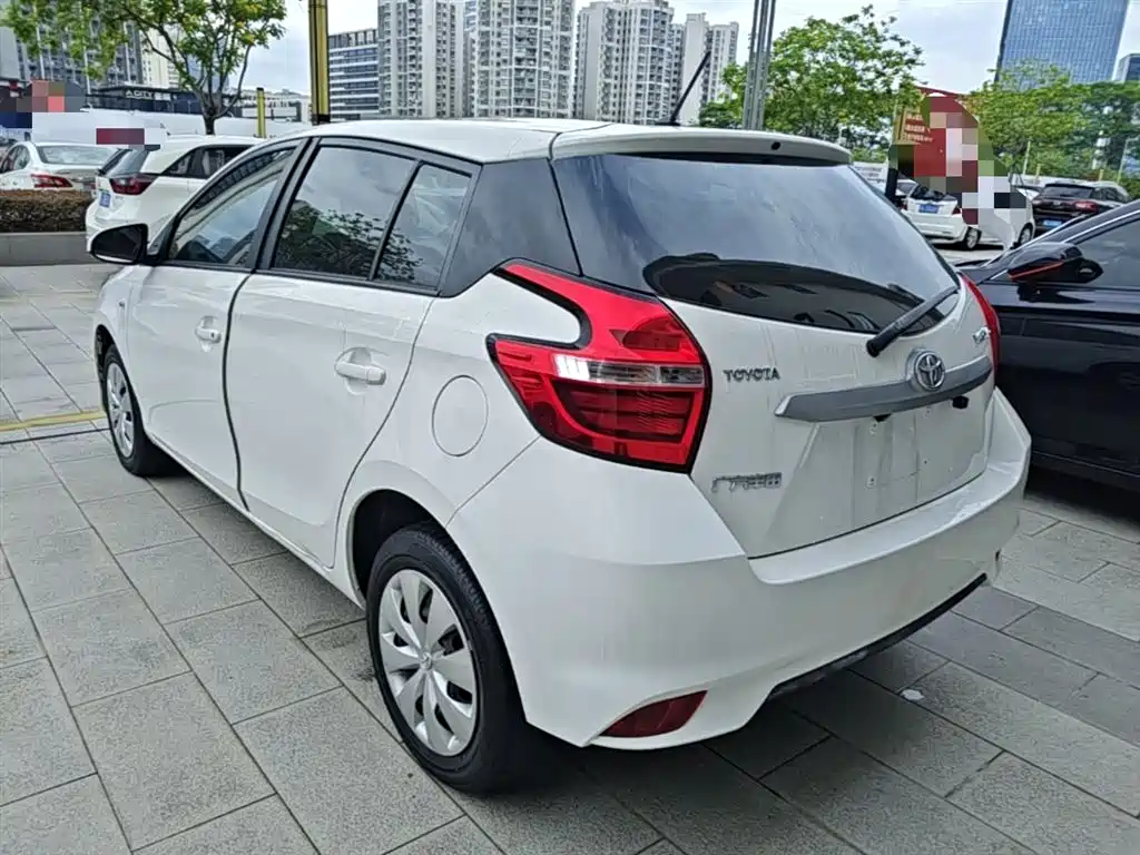 Toyota Yaris L 2019 — фото 5