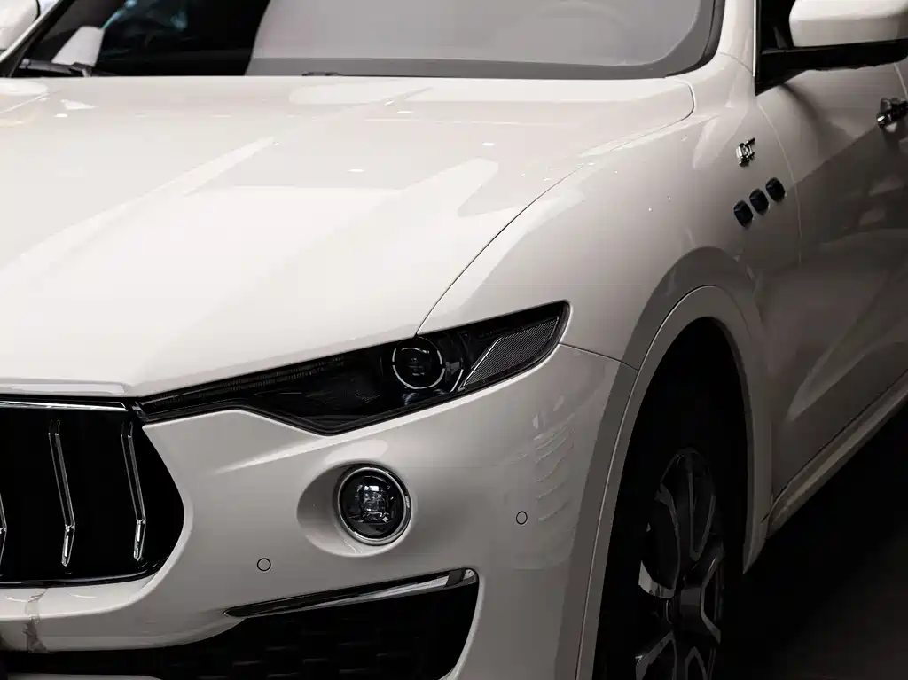 Maserati Levante 2023 — фото 3