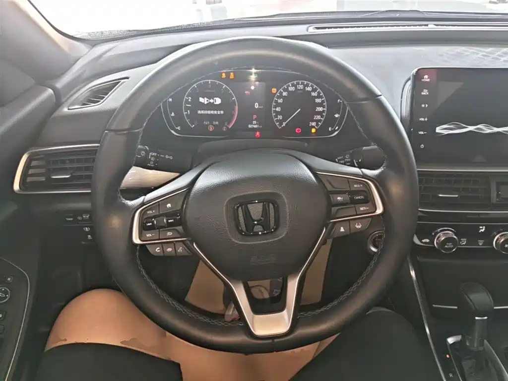 Honda Inspire 2023 — фото 11