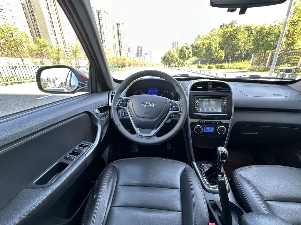Chery Tiggo 3 2016 — фото 15