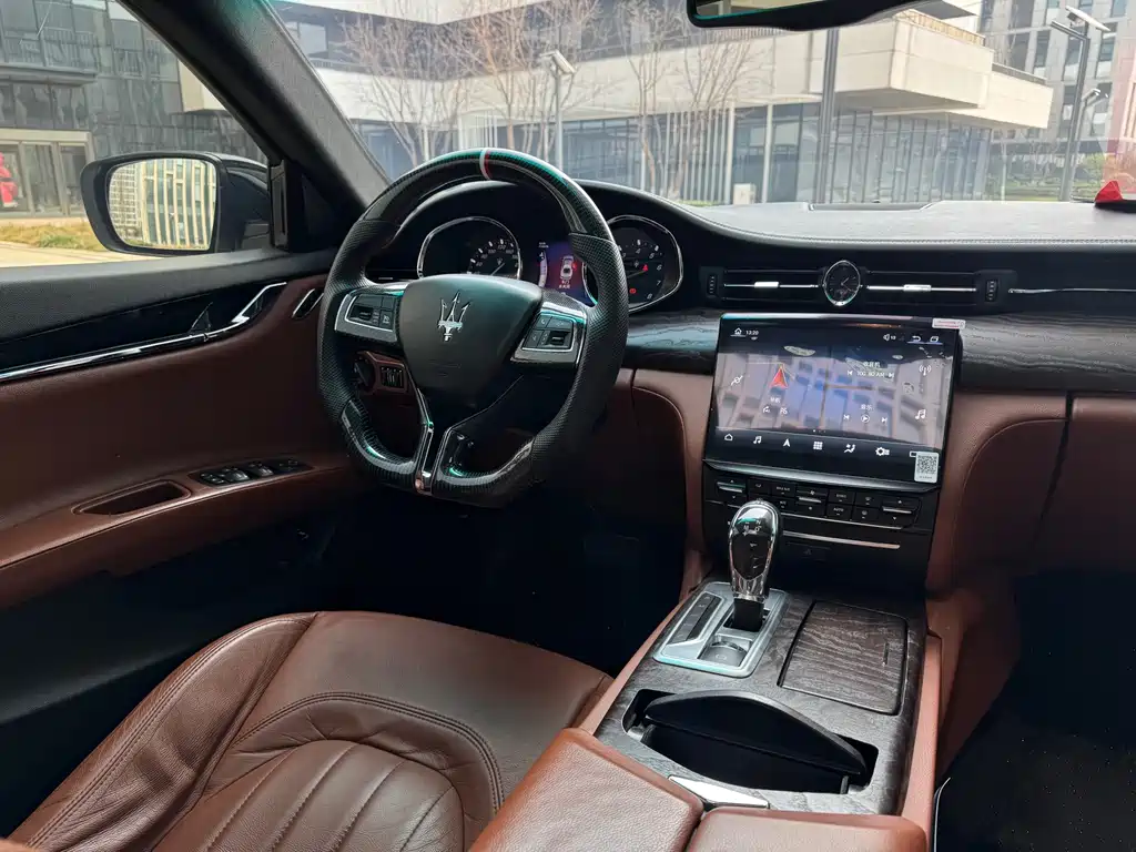 Maserati Quattroporte 2014 — фото 18