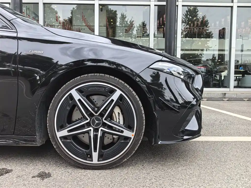 Mercedes-Benz A-Class AMG 2025 — фото 8