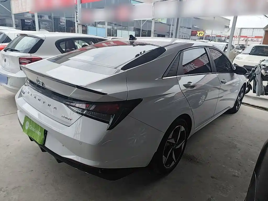 Hyundai Elantra 2021