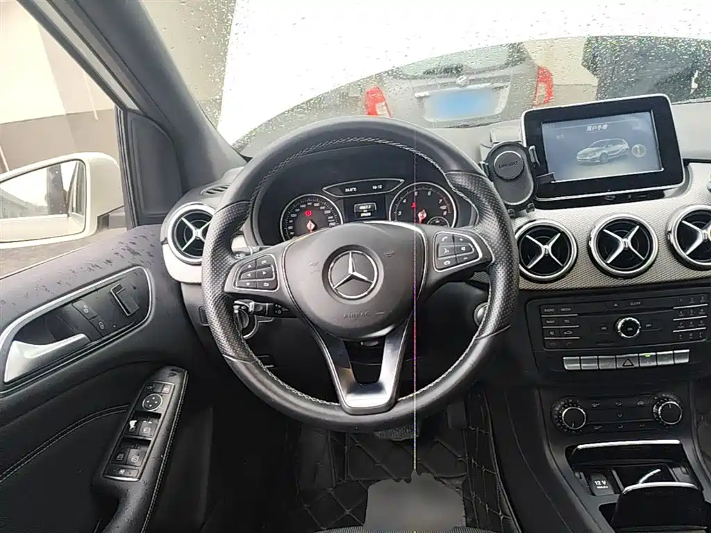 Mercedes-Benz B-Class 2015 — фото 11