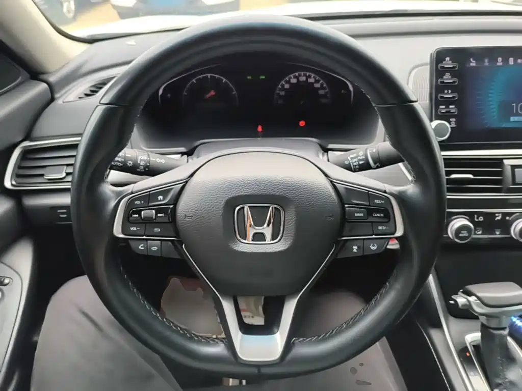 Honda Inspire 2021 — фото 11