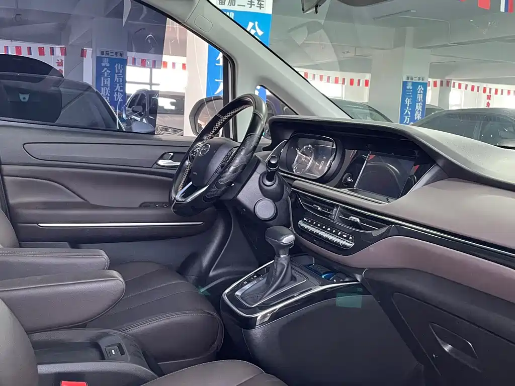 GAC Trumpchi M6 2020 — фото 7