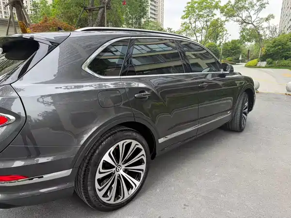 Bentley Bentayga 2022