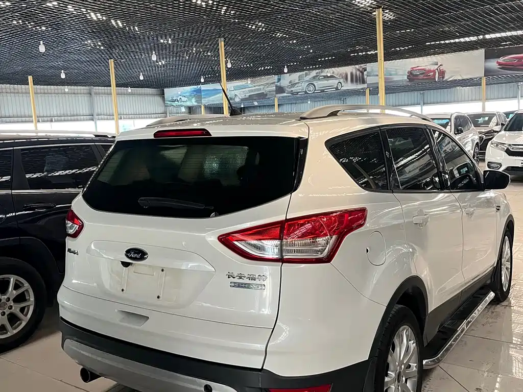 Ford Kuga 2016