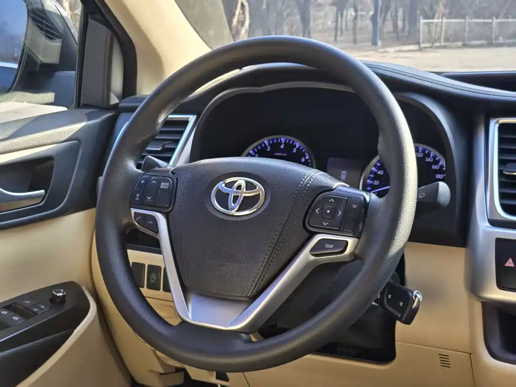 Toyota Highlander 2019 — фото 11