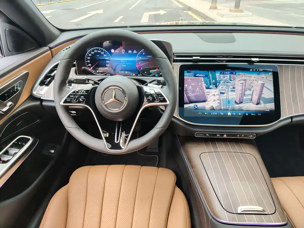 Mercedes-Benz E-Class 2025 — фото 13