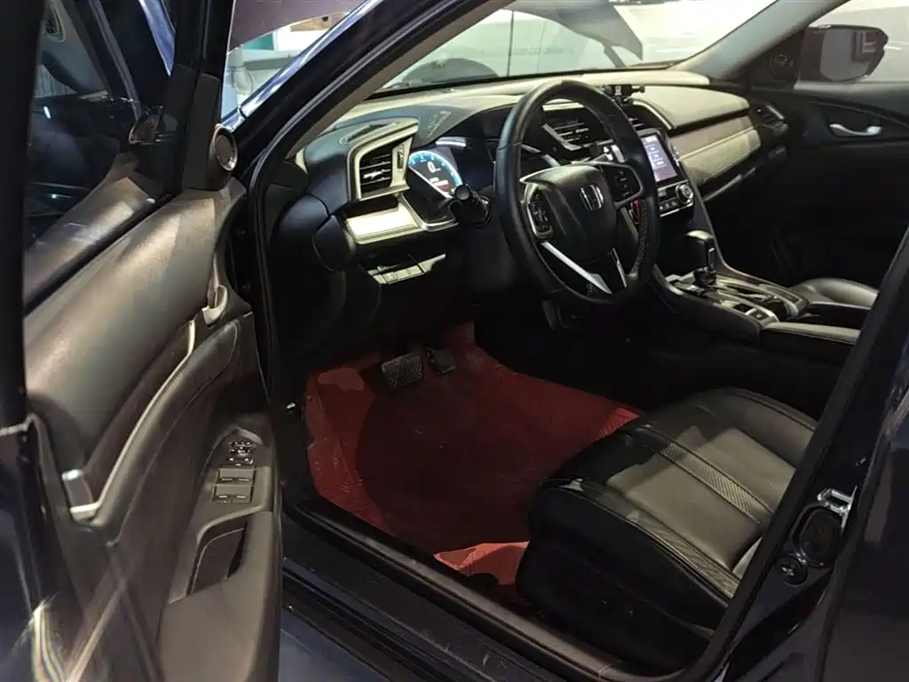 Honda Civic 2019 — фото 16
