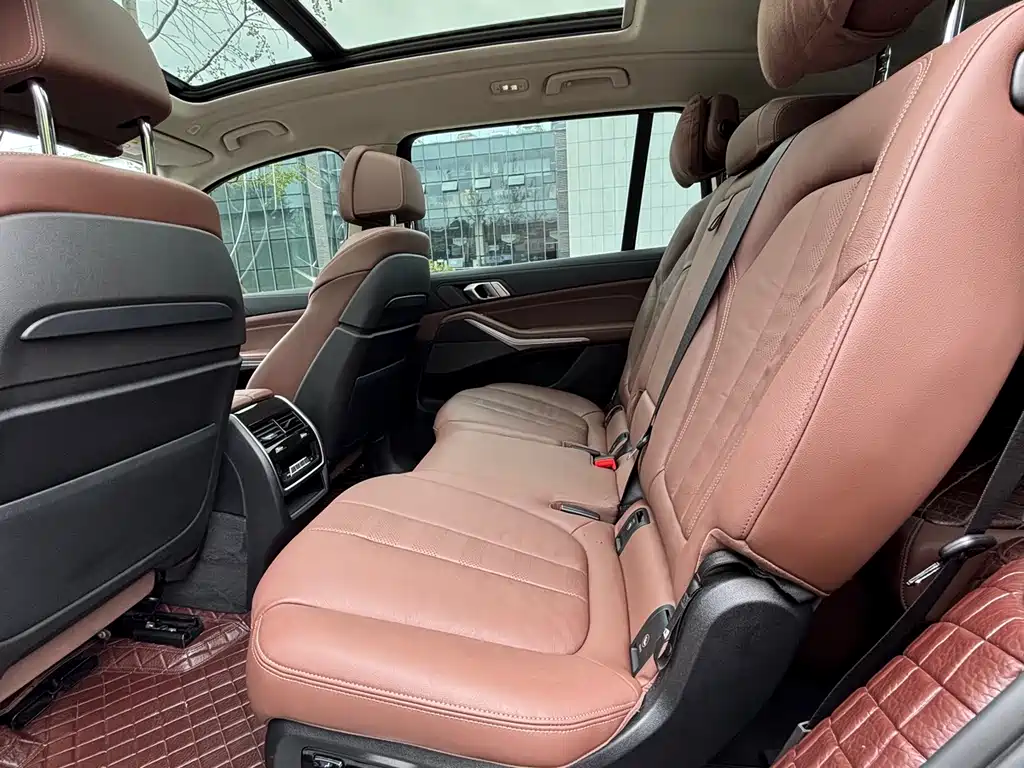 BMW X7 2021 — фото 9