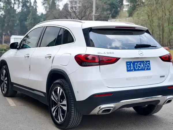 Mercedes-Benz GLA 2023