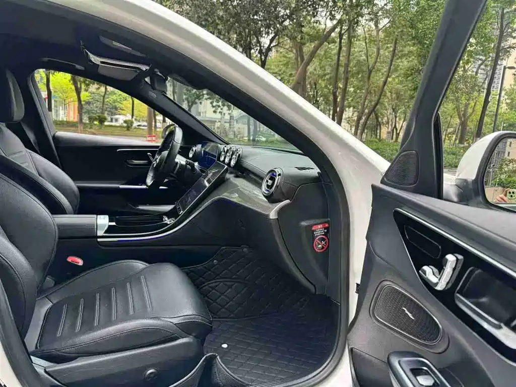 Mercedes-Benz C-Class 2022 — фото 8