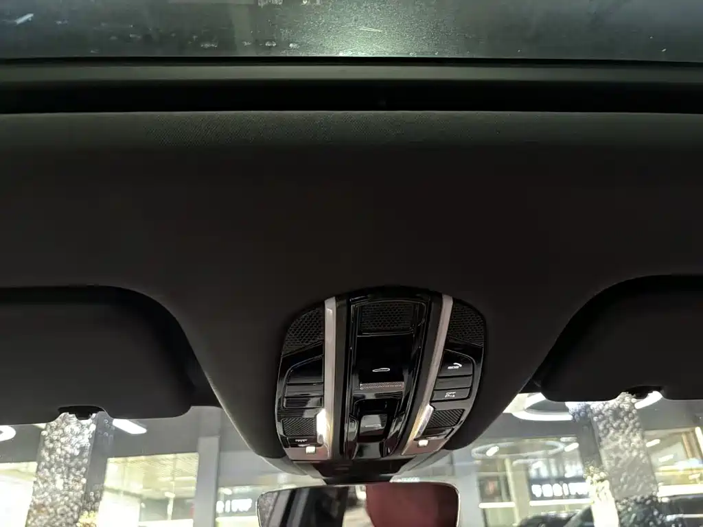 Porsche Cayenne 2018 — фото 12