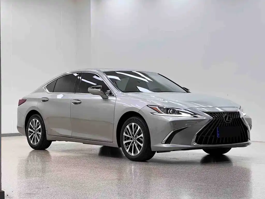 Lexus ES 2022 — фото 3