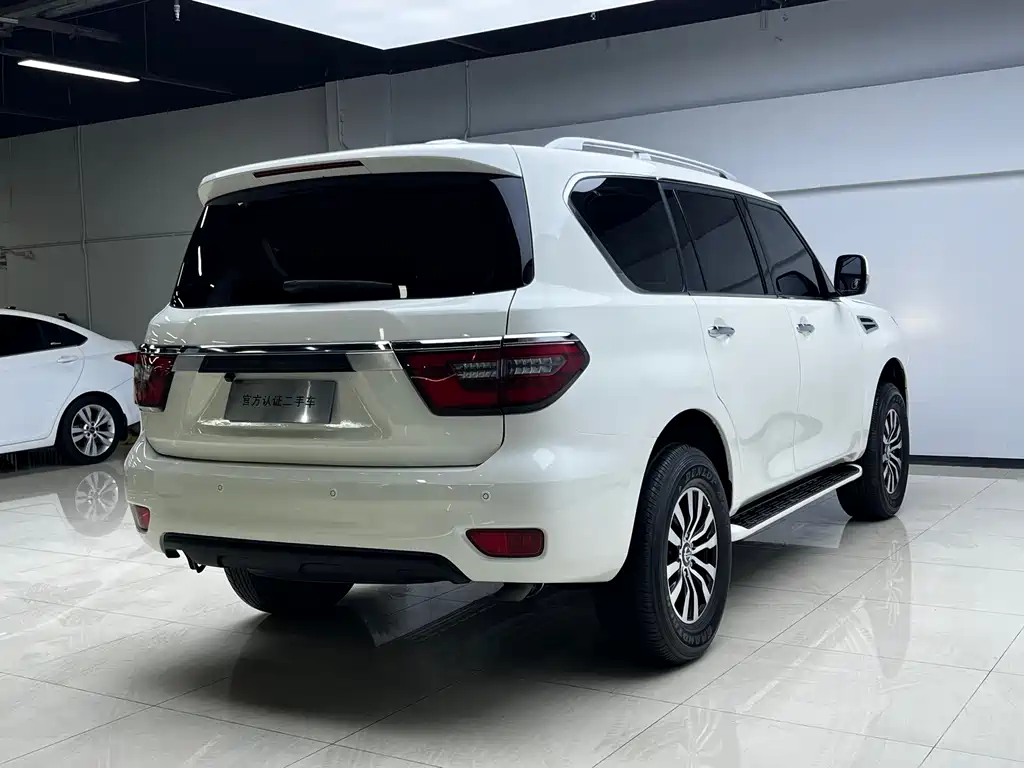 Nissan Patrol 2018 — фото 15