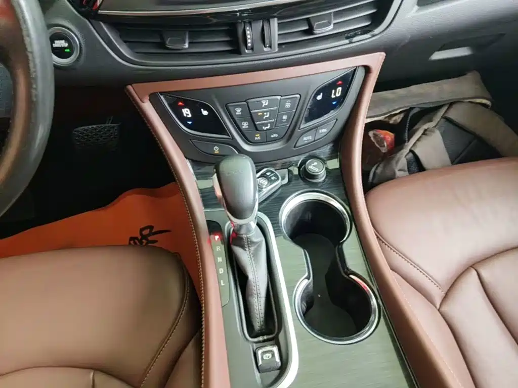 Buick Envision Plus 2018 — фото 14