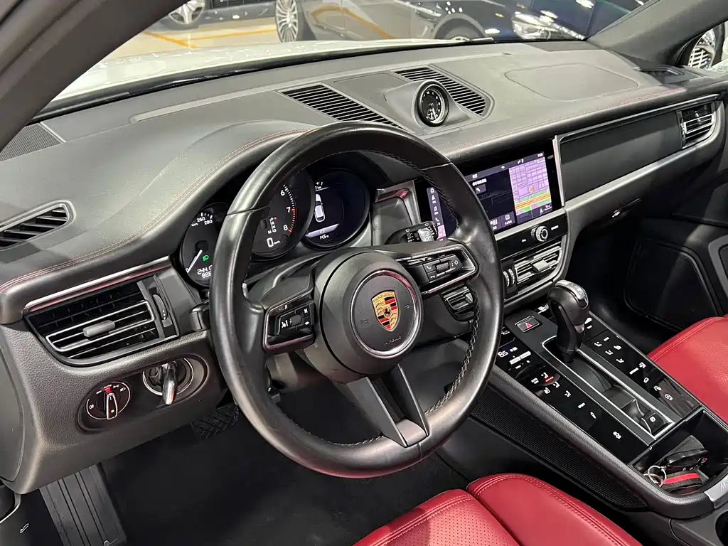 Porsche Macan 2023 — фото 14