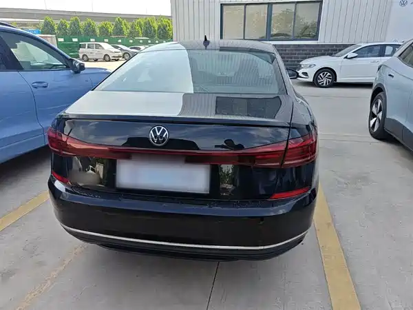 Volkswagen Passat 2025