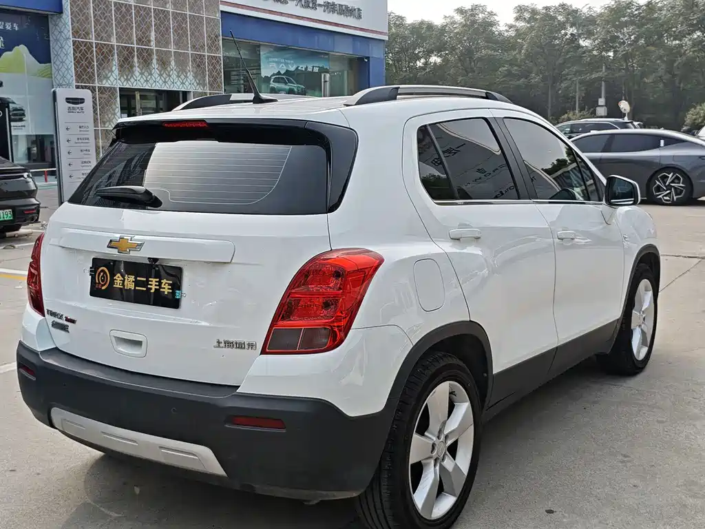 Chevrolet Trax 2015 — фото 3