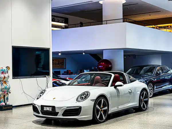 Porsche 911 2016