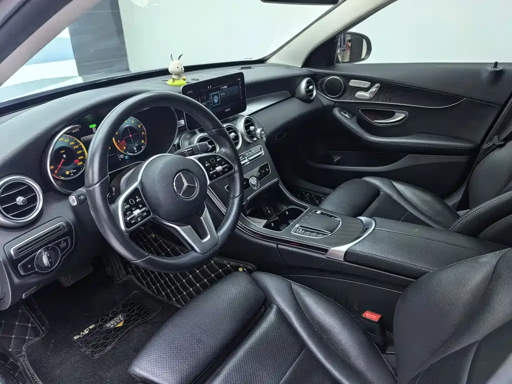 Mercedes-Benz C-Class 2019 — фото 14