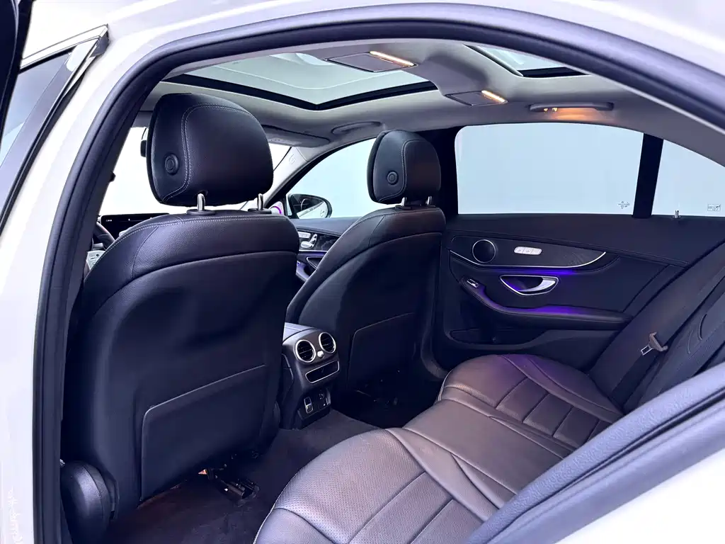 Mercedes-Benz C-Class 2020 — фото 17