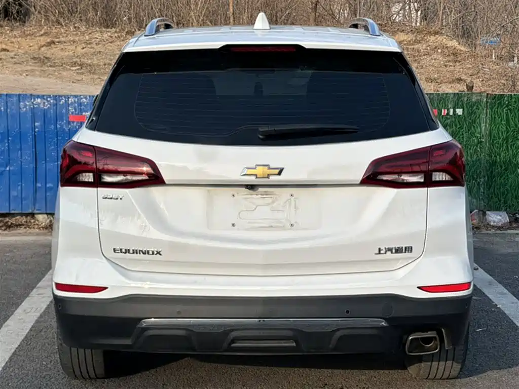 Chevrolet Equinox 2022 — фото 24
