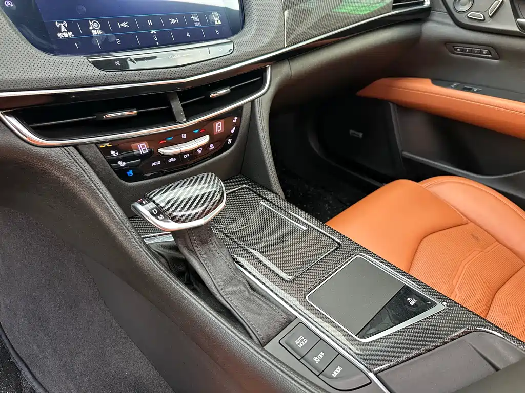 Cadillac CT6 2018 — фото 23