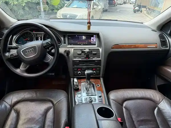 Audi Q7 2014