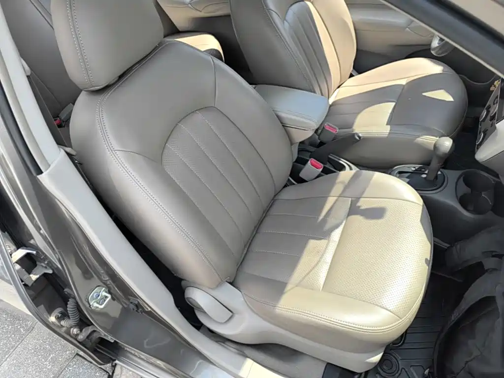 Nissan Sunny 2018 — фото 25