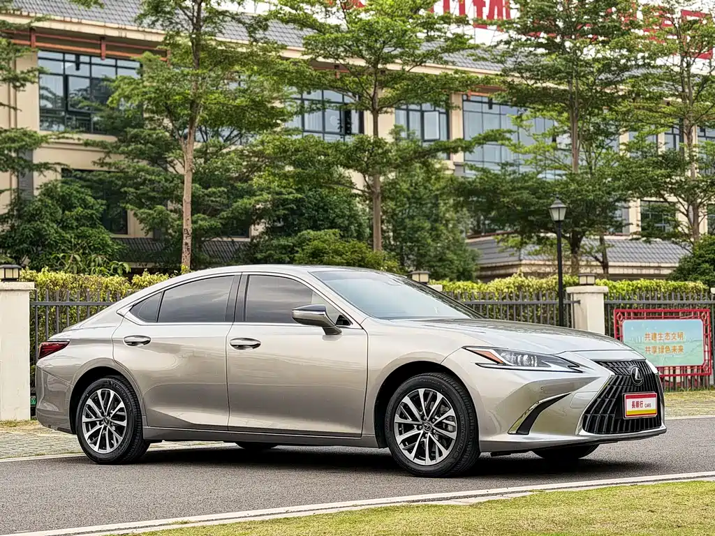 Lexus ES 2021 — фото 3