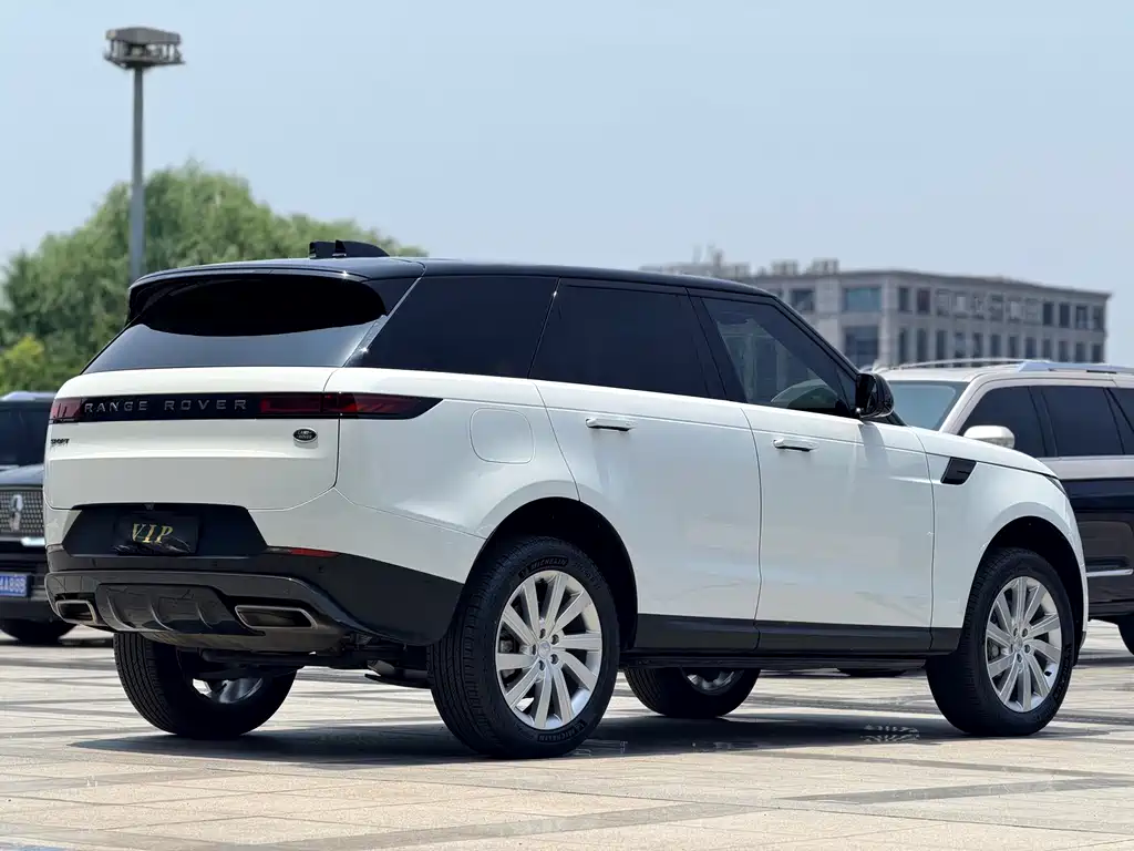 Land Rover Sport 2024 — фото 7