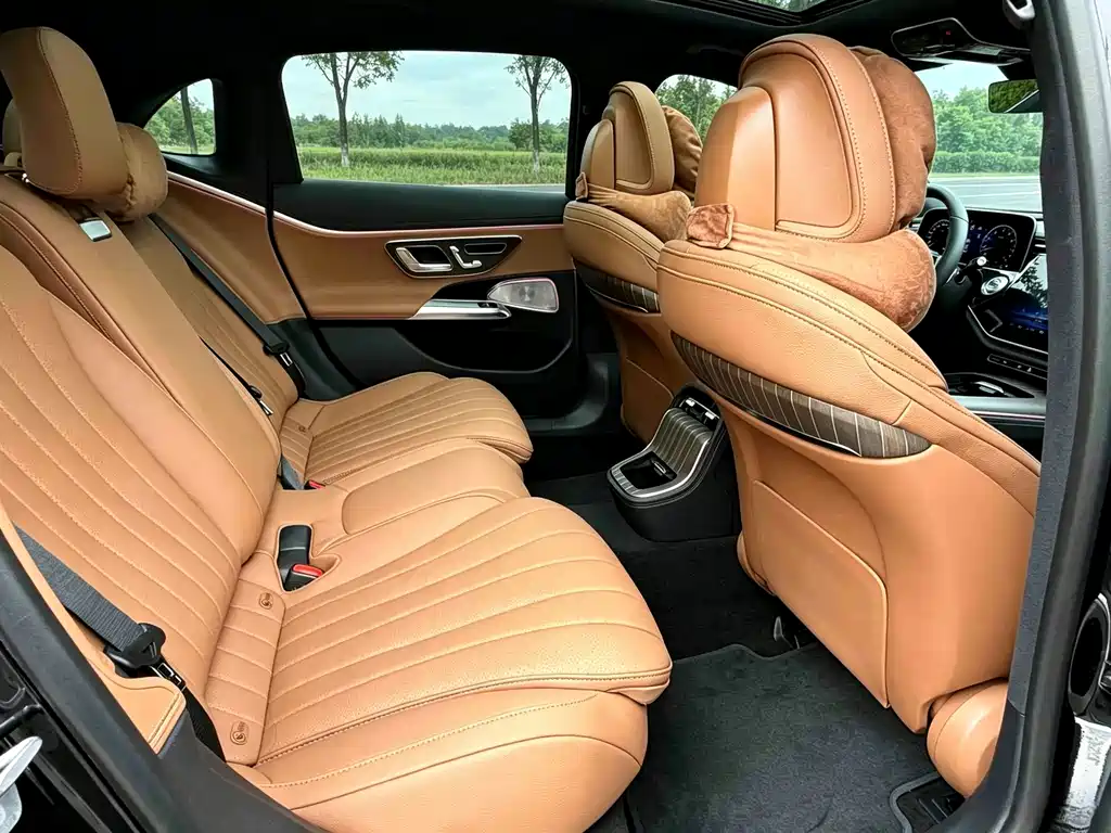 Mercedes-Benz E-Class 2025 — фото 15