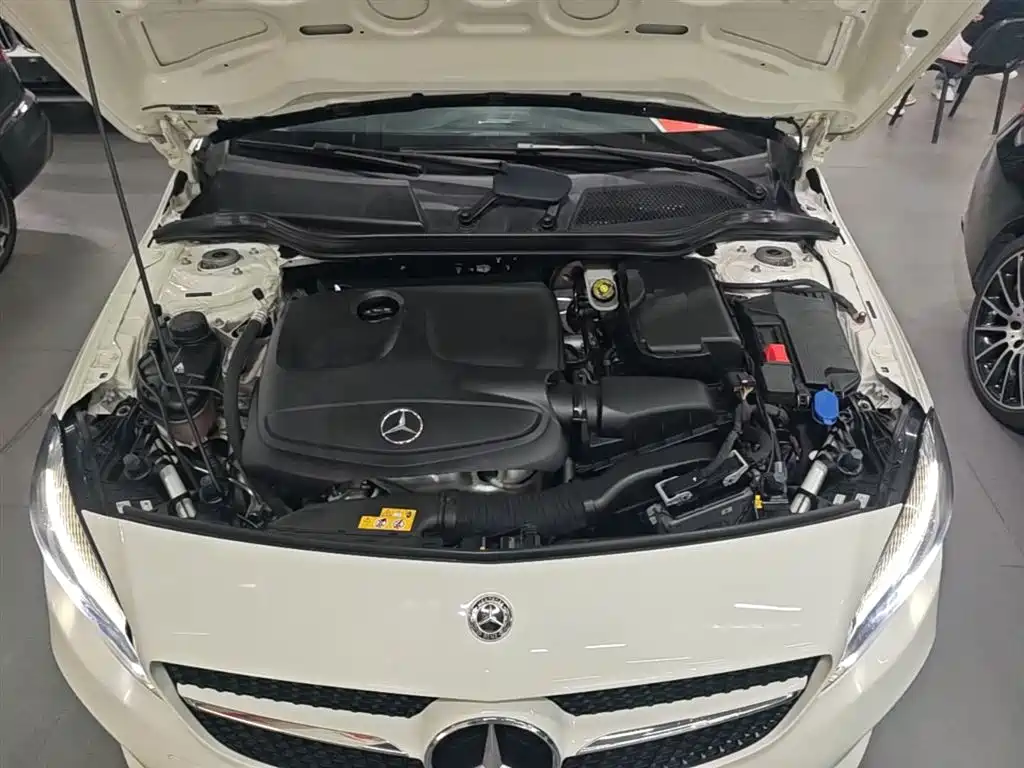 Mercedes-Benz A-Class 2018 — фото 20